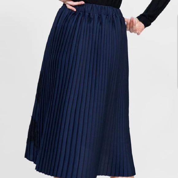 Zara Skirt - Picture 2 of 3